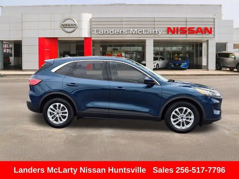 Used 2020 Ford Escape SE FWD image 2