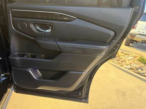Used 2023 Honda Pilot Elite image 27