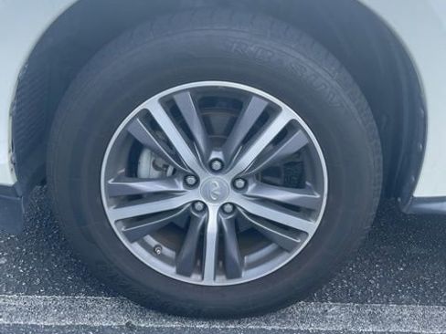 Used 2019 INFINITI QX60 Luxe w/ Essential Package image 1