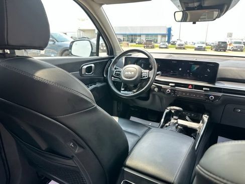 Used 2025 Kia Sorento S w/ Panoramic Sunroof Package FWD image 14