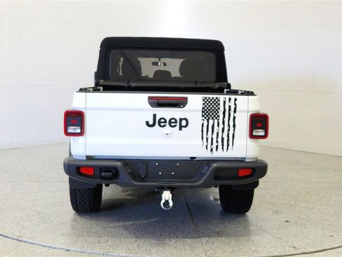 Used 2022 Jeep Gladiator Sport AWD/4WD image 6