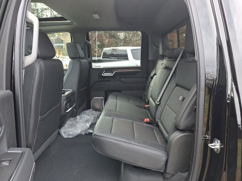 New 2026 GMC Sierra 2500 Denali w/ Denali Reserve Package image 5