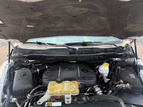 Used 2017 RAM 1500 Laramie w/ Convenience Group AWD/4WD image 34