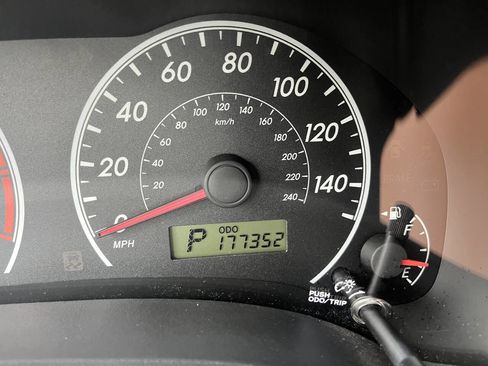 Used 2013 Toyota Corolla LE Special Edition image 34