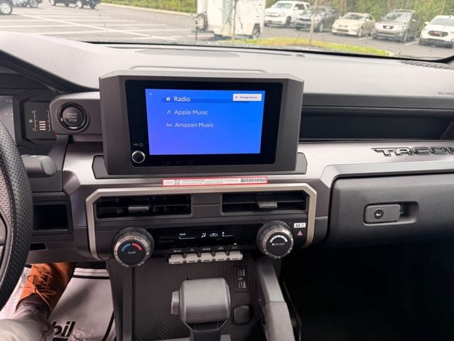 Used 2026 Toyota Tacoma SR5 AWD/4WD image 9