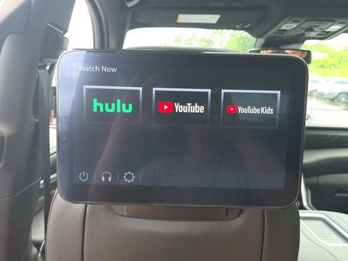 Used 2024 GMC Yukon Denali RWD image 31