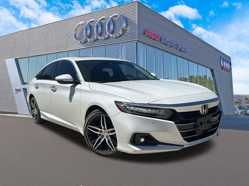Used 2021 Honda Accord Touring image 1