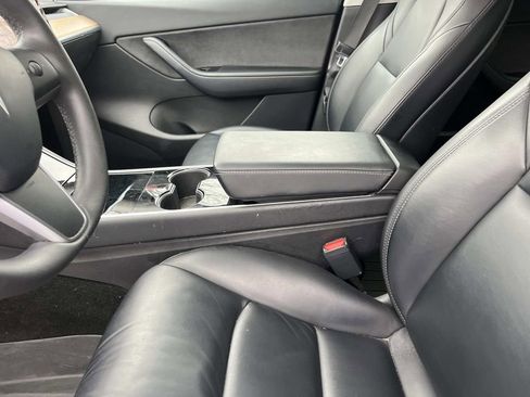 Used 2021 Tesla Model Y Long Range image 20