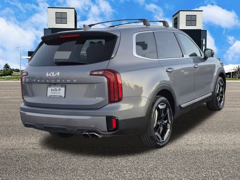 Used 2025 Kia Telluride S image 6