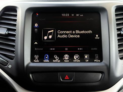 Used 2016 Jeep Cherokee Trailhawk image 40