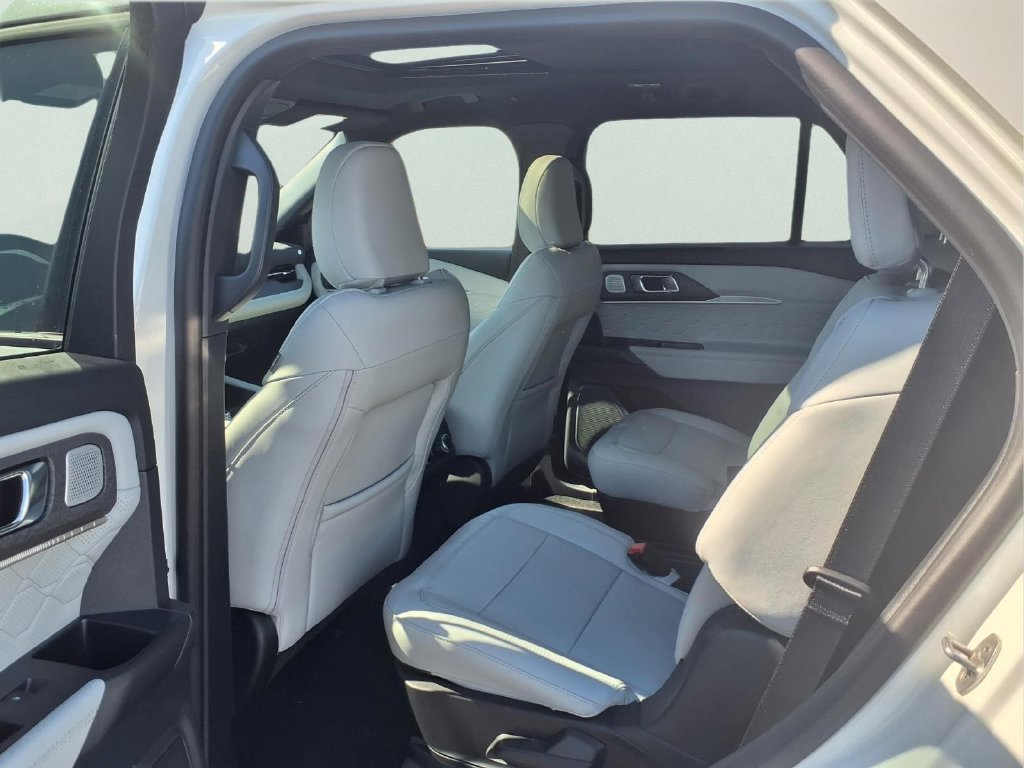 New 2027 Ford Explorer Platinum w/ LUX Leather Package AWD/4WD image 19