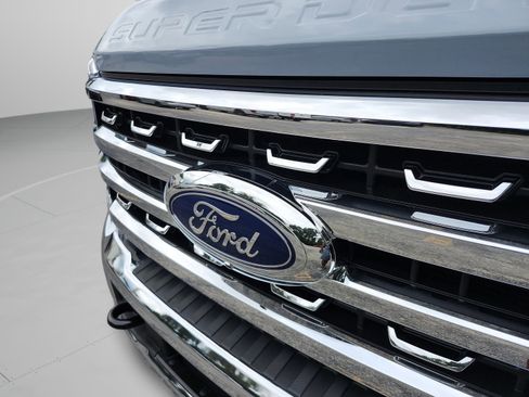 New 2026 Ford F250 Lariat RWD image 22