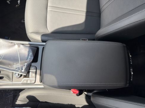 New 2026 Kia Sorento S w/ S Panoramic Sunroof Package FWD image 18