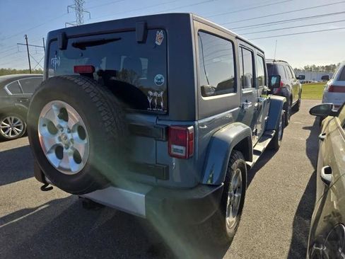 Used 2015 Jeep Wrangler Unlimited Sahara w/ Dual Top Group image 4