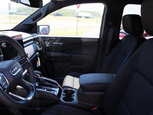 New 2026 GMC Canyon Elevation w/ Convenience Package image 9