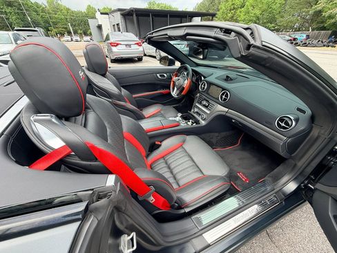 Used 2016 Mercedes-Benz SL 550 image 16