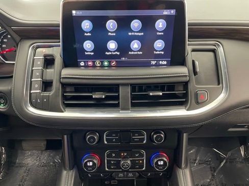 Used 2021 Chevrolet Tahoe Z71 w/ Luxury Package AWD/4WD image 3