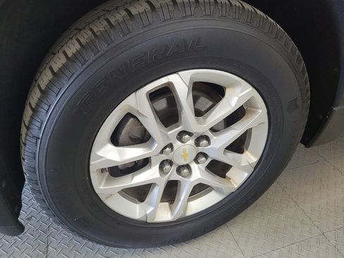 Used 2018 Chevrolet Traverse LT AWD/4WD image 31