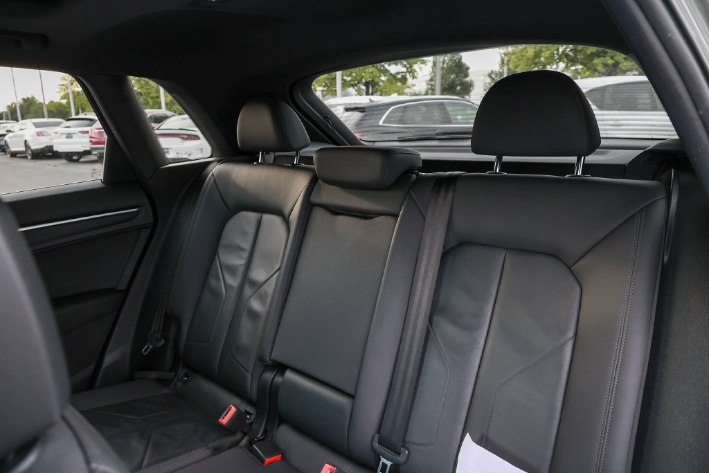 Used 2019 Audi Q3 2.0T Premium AWD/4WD image 35
