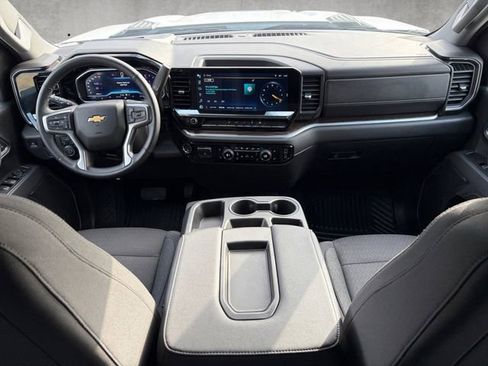 Used 2025 Chevrolet Silverado 2500 LT w/ Convenience Package image 20