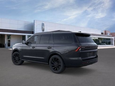New 2026 Lincoln Navigator Reserve w/ Jet Appearance Package AWD/4WD image 5