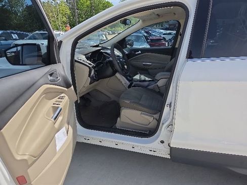 Used 2013 Ford Escape SE FWD image 17