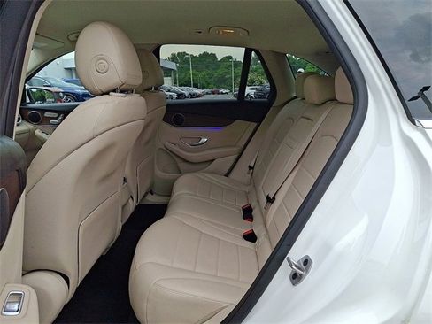 Used 2022 Mercedes-Benz GLC 300 GLC 300 image 10