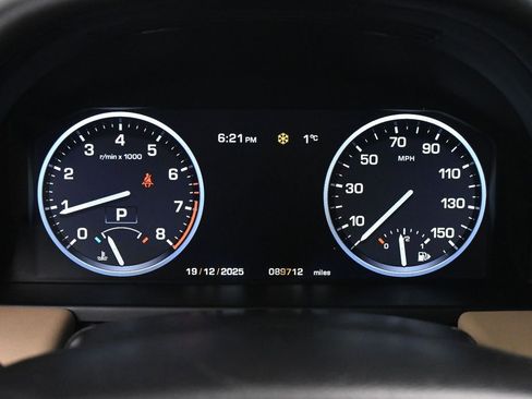 Used 2011 Land Rover Range Rover HSE LUX image 28