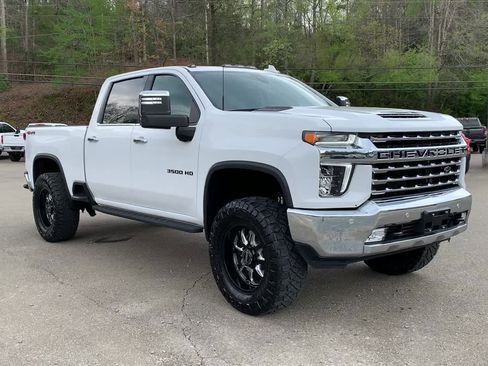 Used 2022 Chevrolet Silverado 3500 LTZ w/ LTZ Convenience Package image 3