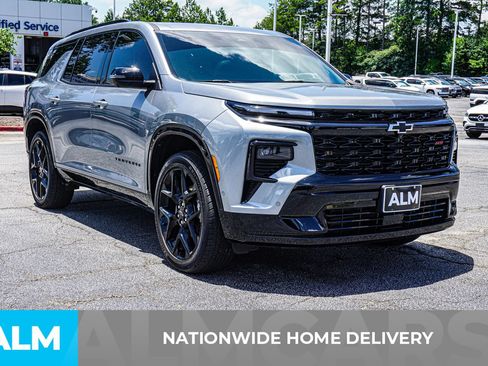 Used 2024 Chevrolet Traverse RS w/ LPO, Floor Liner Package AWD/4WD image 5