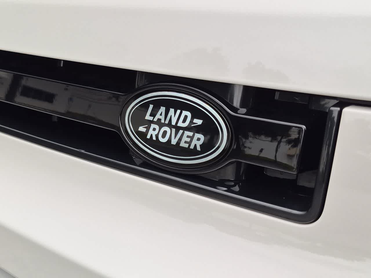 New 2026 Land Rover Defender 110 X-Dynamic SE AWD/4WD image 12