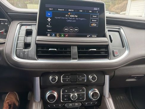 Used 2021 GMC Yukon XL SLT w/ SLT Luxury Plus Package image 9