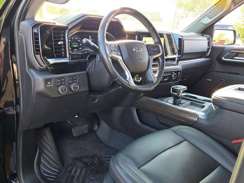 Certified 2022 Chevrolet Silverado 1500 LT Trail Boss w/ LT Trail Boss Premium Package AWD/4WD image 25