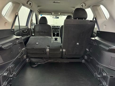 Used 2015 Nissan Rogue S image 36