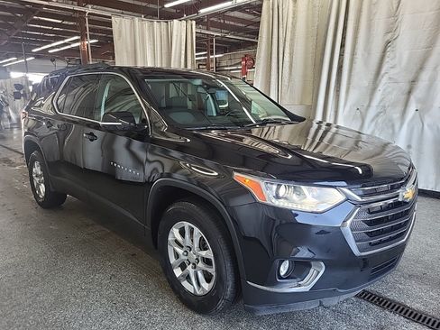 Used 2020 Chevrolet Traverse LT FWD image 4