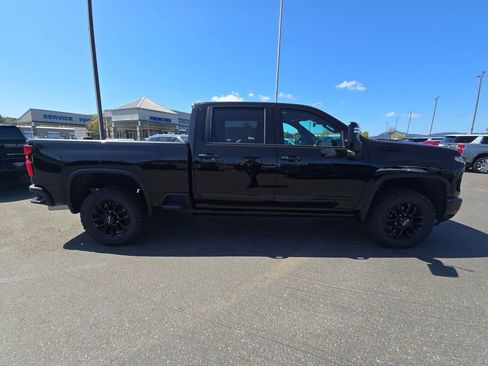 New 2026 Chevrolet Silverado 2500 High Country w/ Midnight Edition AWD/4WD image 2