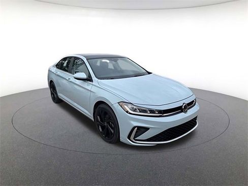 New 2026 Volkswagen Jetta SE image 1