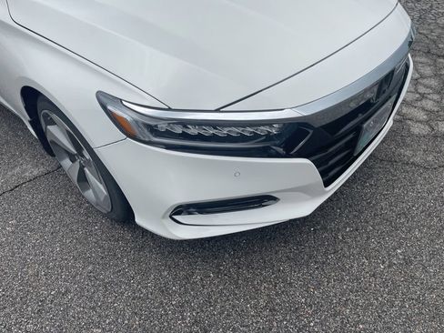 Used 2018 Honda Accord Touring image 15