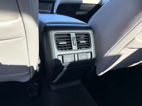 Used 2022 Honda Accord Touring image 16
