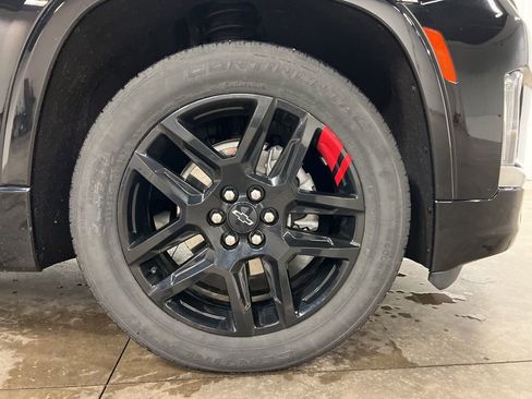 Certified 2023 Chevrolet Traverse Premier w/ Redline Edition image 21