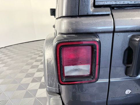 Used 2019 Jeep Wrangler Unlimited Sport S image 27