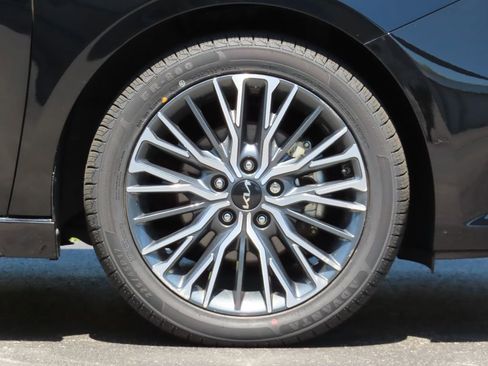 Certified 2023 Kia Forte GT-Line FWD image 14