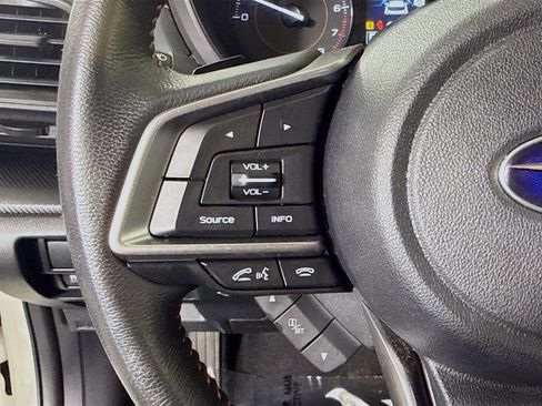 Used 2021 Subaru Crosstrek 2.0i Premium AWD/4WD image 14