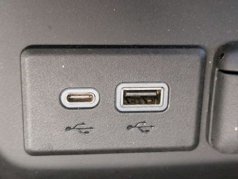 Used 2022 Chevrolet Silverado 1500 Custom image 20