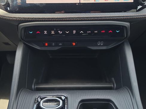 New 2026 Jeep Cherokee Limited AWD/4WD image 21