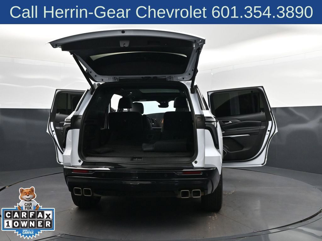 Used 2026 Chevrolet Traverse High Country FWD image 51
