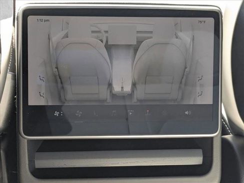 Used 2026 Tesla Model Y 2WD image 21