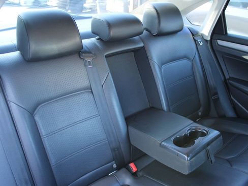 Used 2014 Volkswagen Passat 1.8T SE image 18