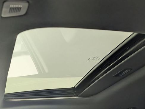 Certified 2023 Dodge Durango R/T image 16