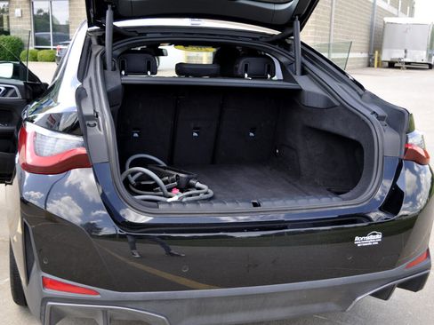 Used 2024 BMW i4 xDrive40i image 8